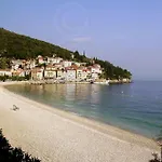 On The With A Splendid Garden * Mošćenička Draga