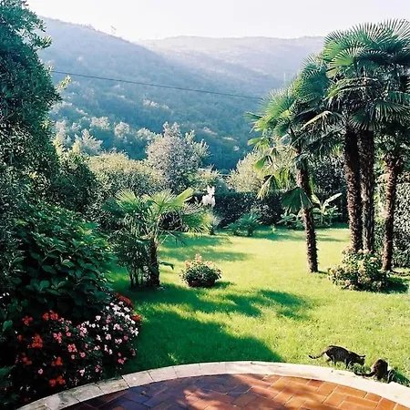 On The With A Splendid Garden Villa *