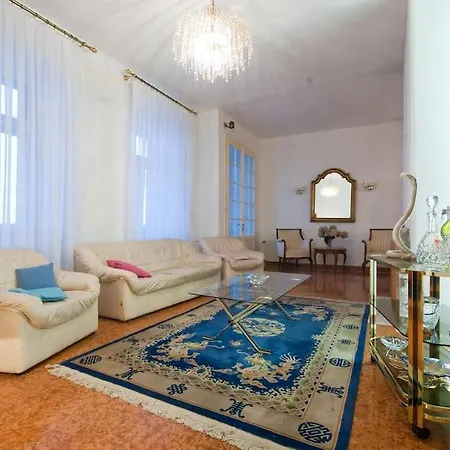 Vila On The With A Splendid Garden *
