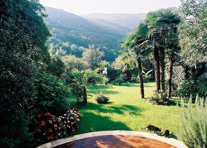 On The With A Splendid Garden Villa *