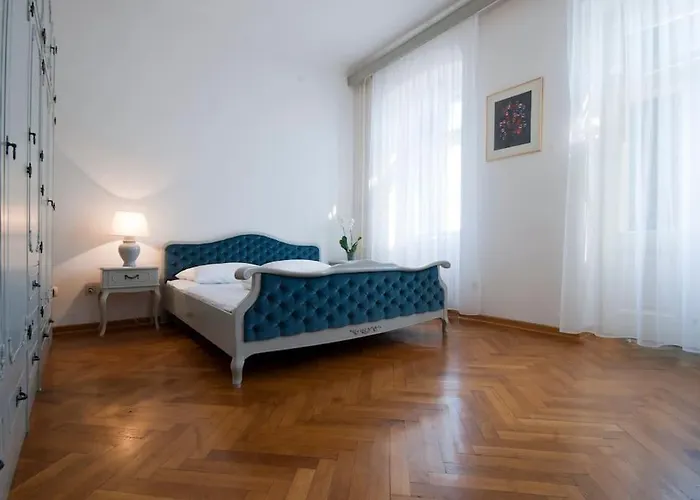 On The With A Splendid Garden * Mošćenička Draga