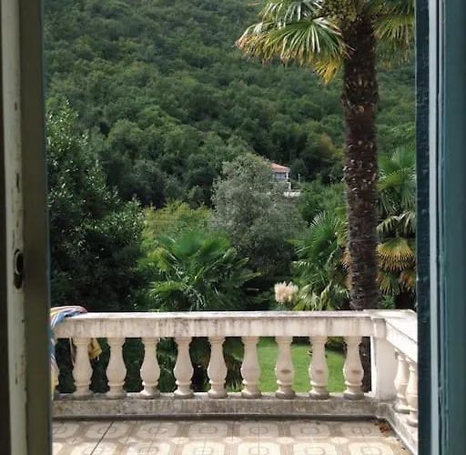 On The With A Splendid Garden