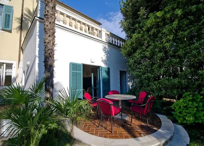 On The With A Splendid Garden Villa